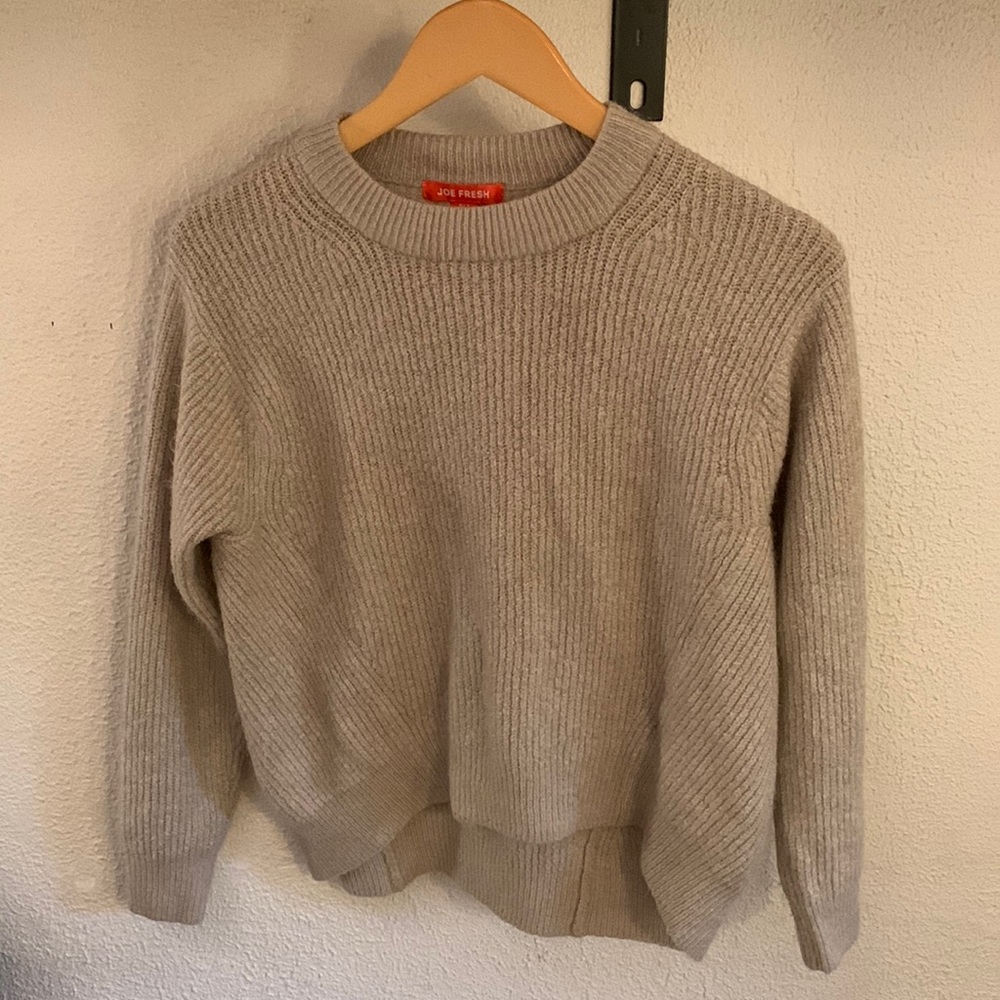 Joe Fresh cozy cream coloured sweater. Size S.